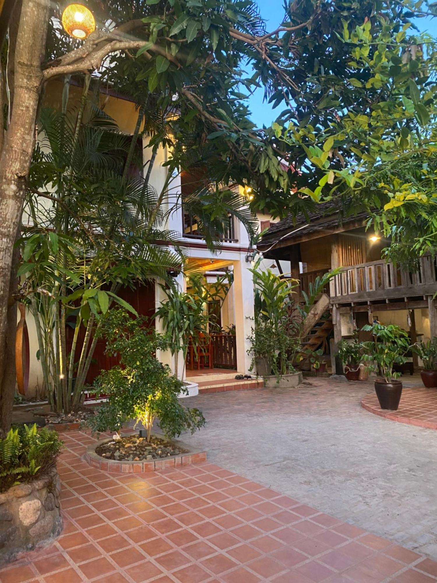 Golden Sun Boutique Hotel Luang Prabang Bagian luar foto